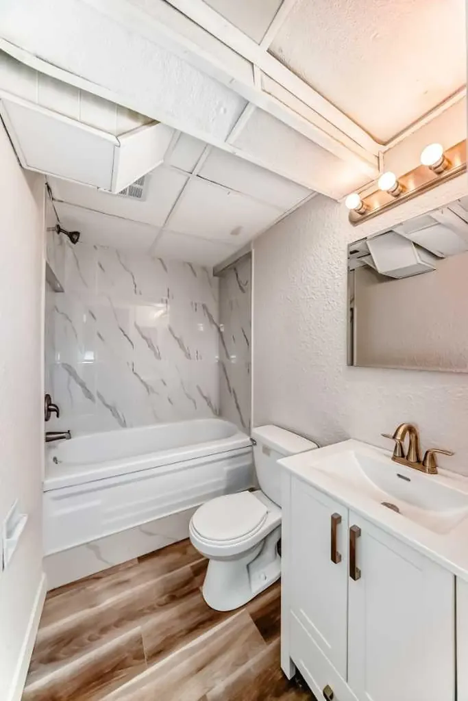 175 Manora Place NE Calgary AB T2A 5P7
