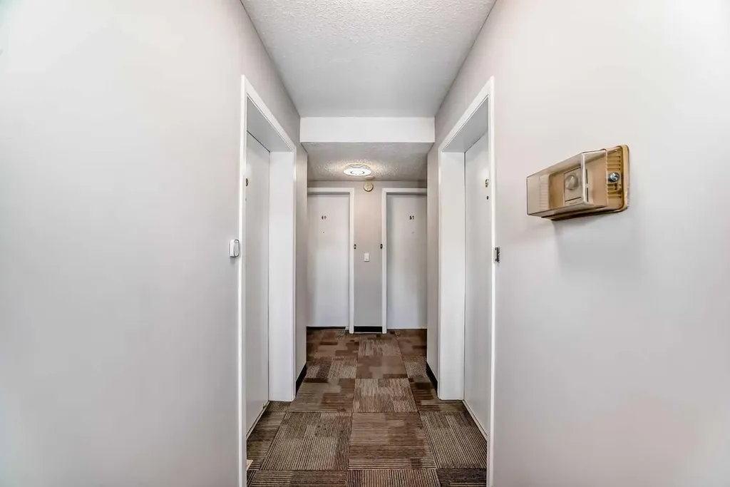 175 Manora Place NE Calgary AB T2A 5P7