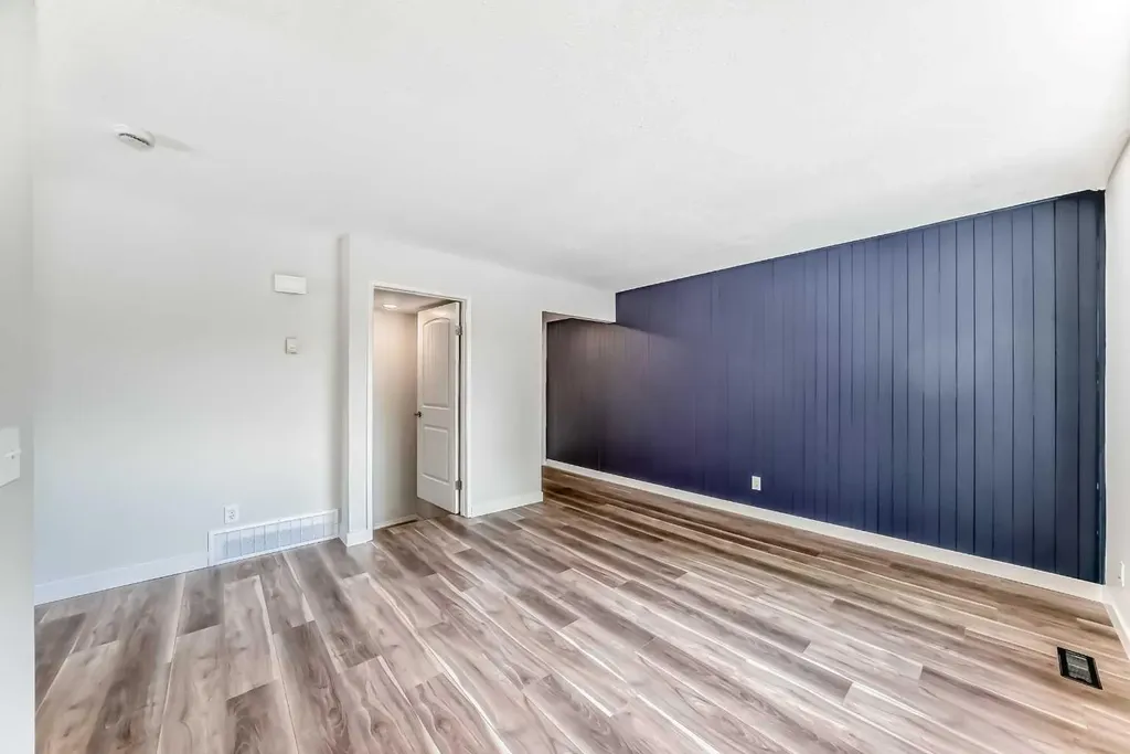 175 Manora Place NE Calgary AB T2A 5P7
