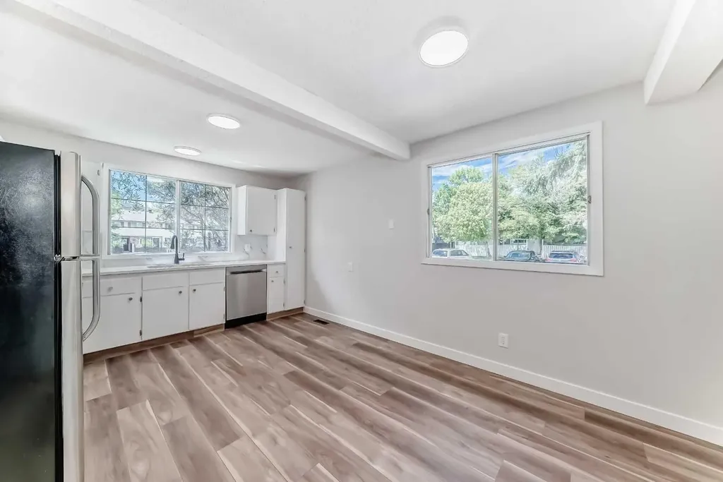 175 Manora Place NE Calgary AB T2A 5P7