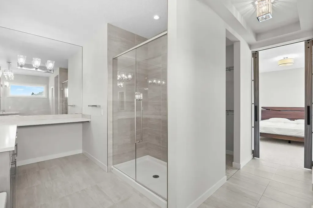 338 Shawnee Boulevard SW Calgary AB T2Y 0P4