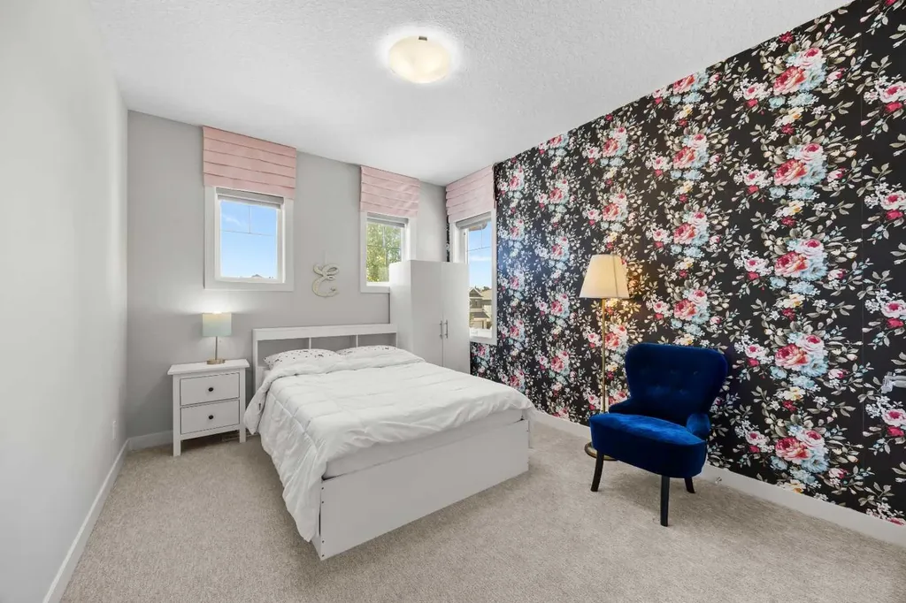 338 Shawnee Boulevard SW Calgary AB T2Y 0P4