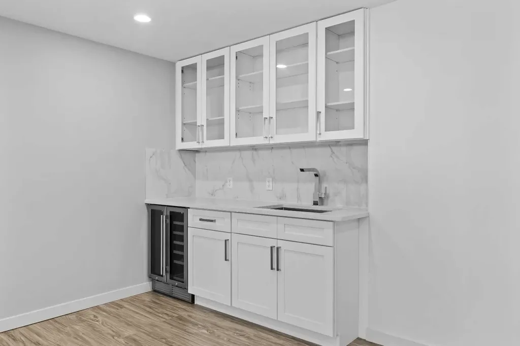 338 Shawnee Boulevard SW Calgary AB T2Y 0P4