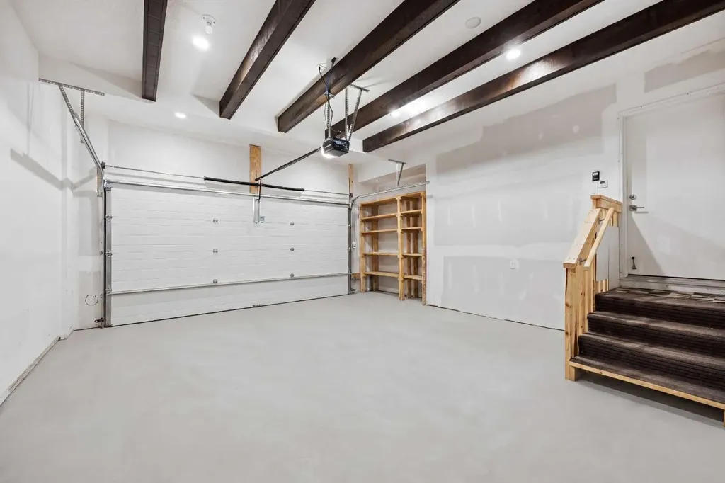338 Shawnee Boulevard SW Calgary AB T2Y 0P4
