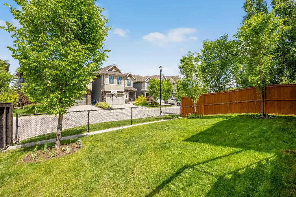 338 Shawnee Boulevard SW Calgary AB T2Y 0P4
