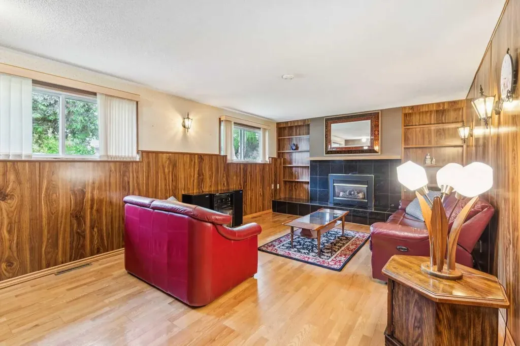 5036 Vallance Crescent NW Calgary AB T3A0T6