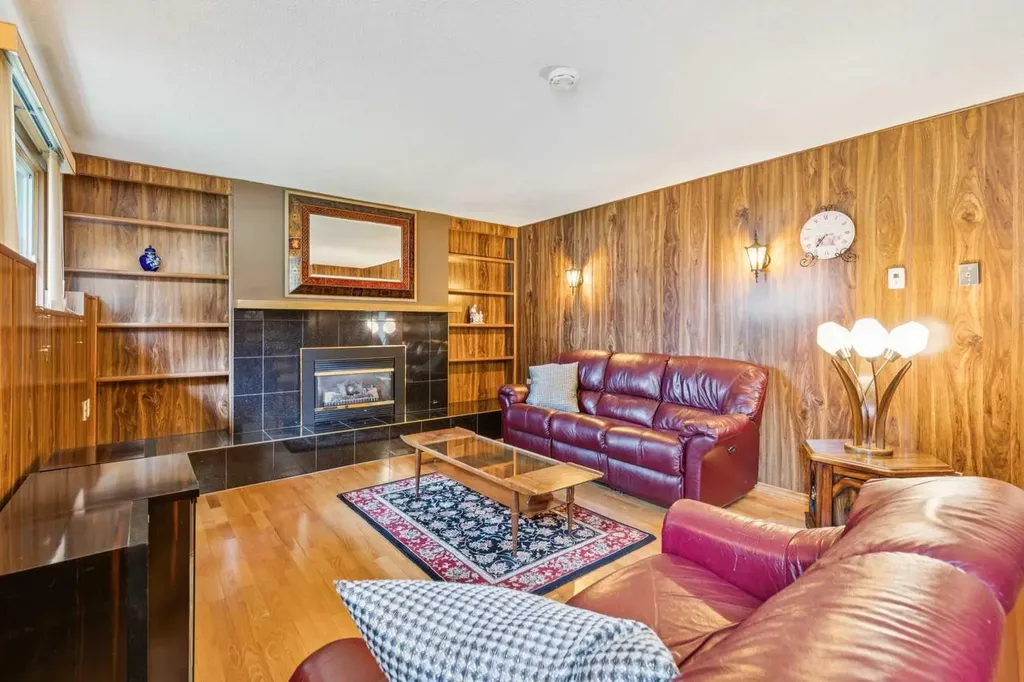 5036 Vallance Crescent NW Calgary AB T3A0T6