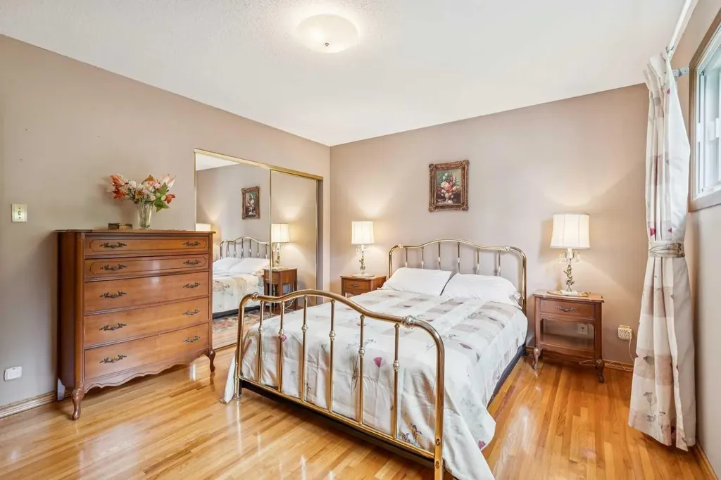 5036 Vallance Crescent NW Calgary AB T3A0T6