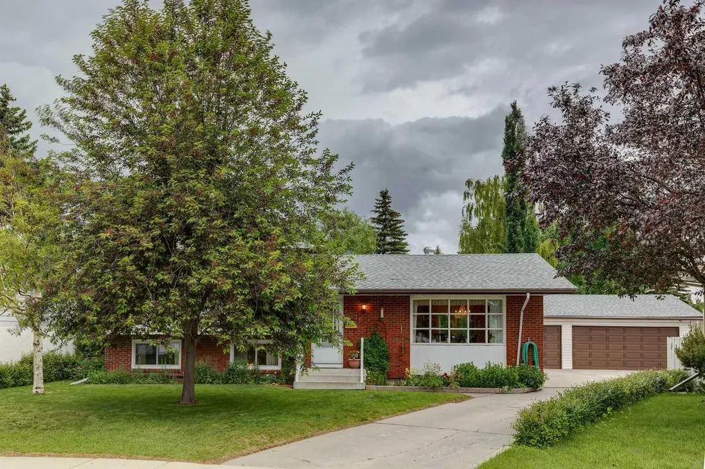 5036 Vallance Crescent NW Calgary AB T3A0T6