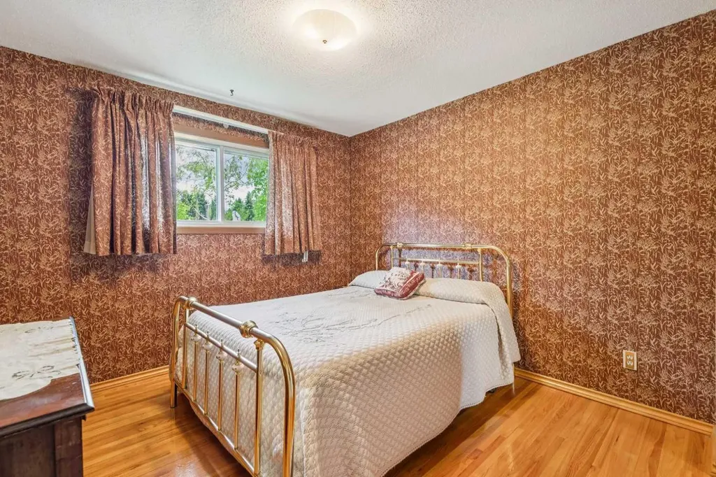 5036 Vallance Crescent NW Calgary AB T3A0T6