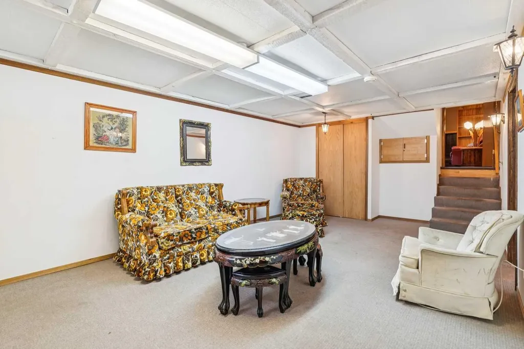 5036 Vallance Crescent NW Calgary AB T3A0T6