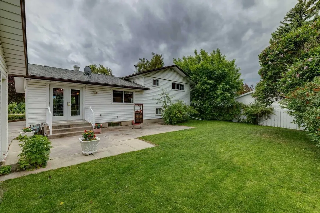 5036 Vallance Crescent NW Calgary AB T3A0T6