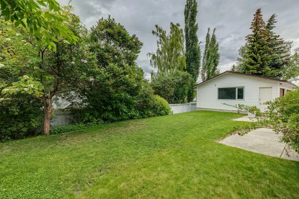 5036 Vallance Crescent NW Calgary AB T3A0T6