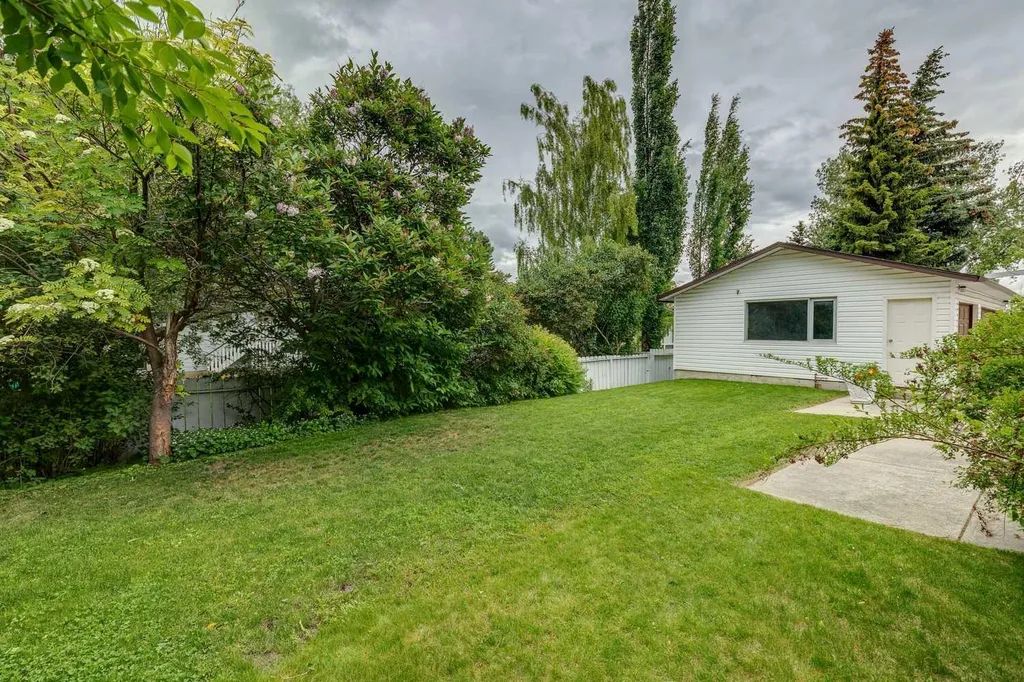 5036 Vallance Crescent NW Calgary AB T3A0T6