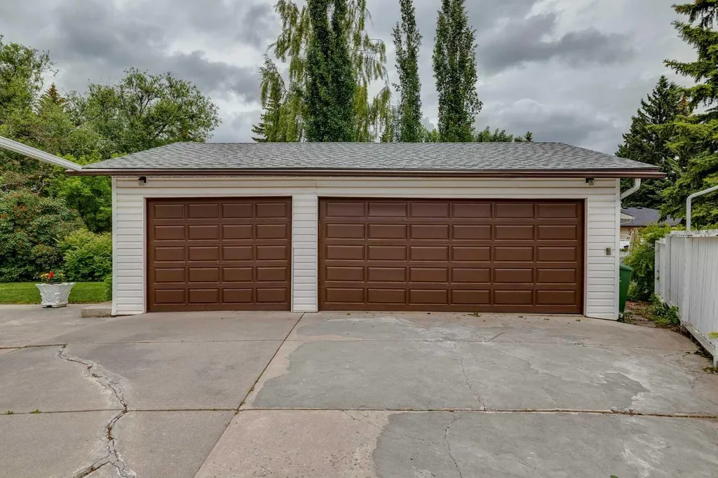5036 Vallance Crescent NW Calgary AB T3A0T6