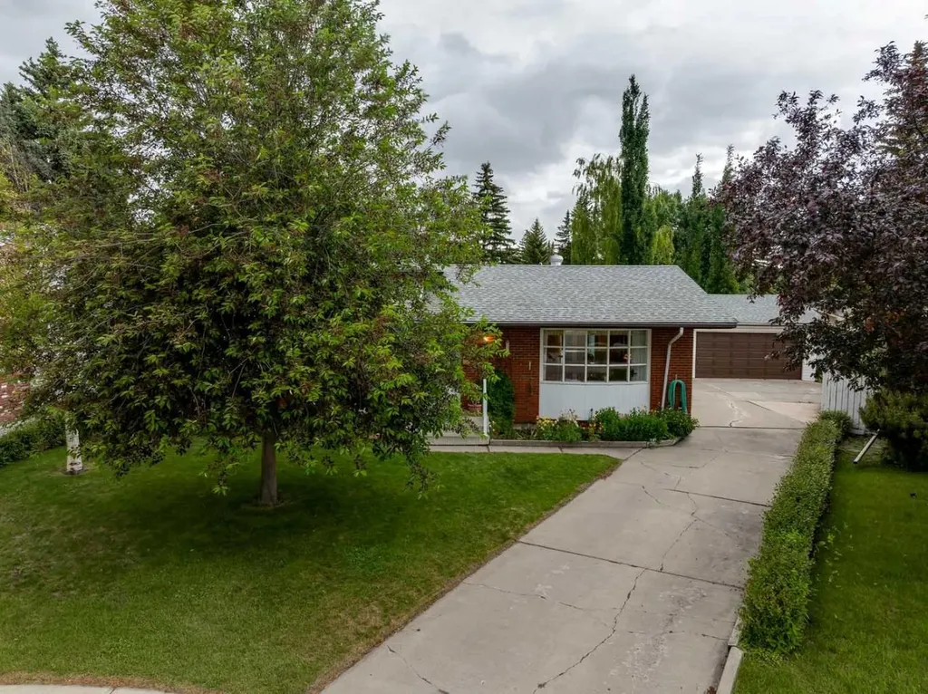 5036 Vallance Crescent NW Calgary AB T3A0T6
