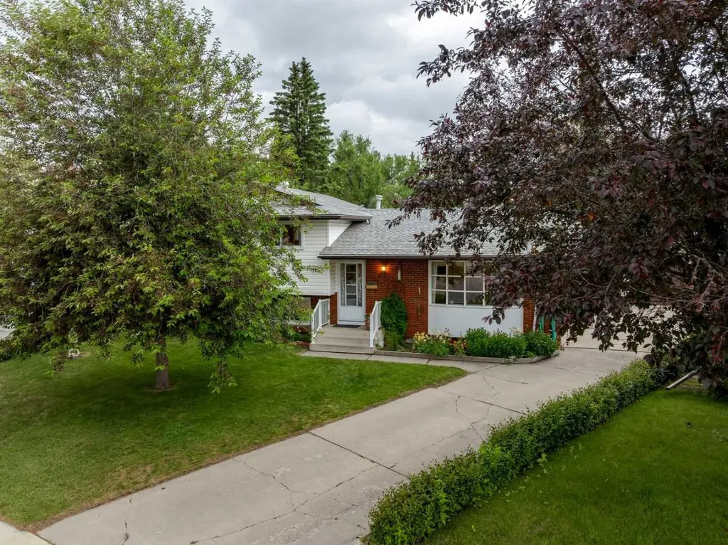 5036 Vallance Crescent NW Calgary AB T3A0T6