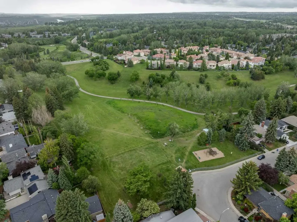 5036 Vallance Crescent NW Calgary AB T3A0T6
