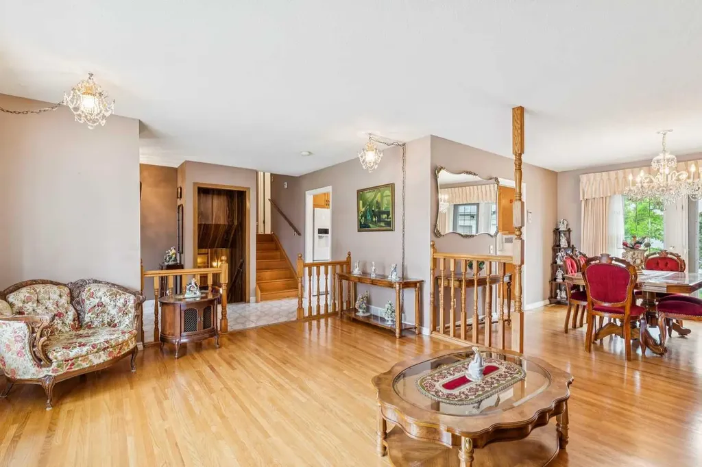 5036 Vallance Crescent NW Calgary AB T3A0T6