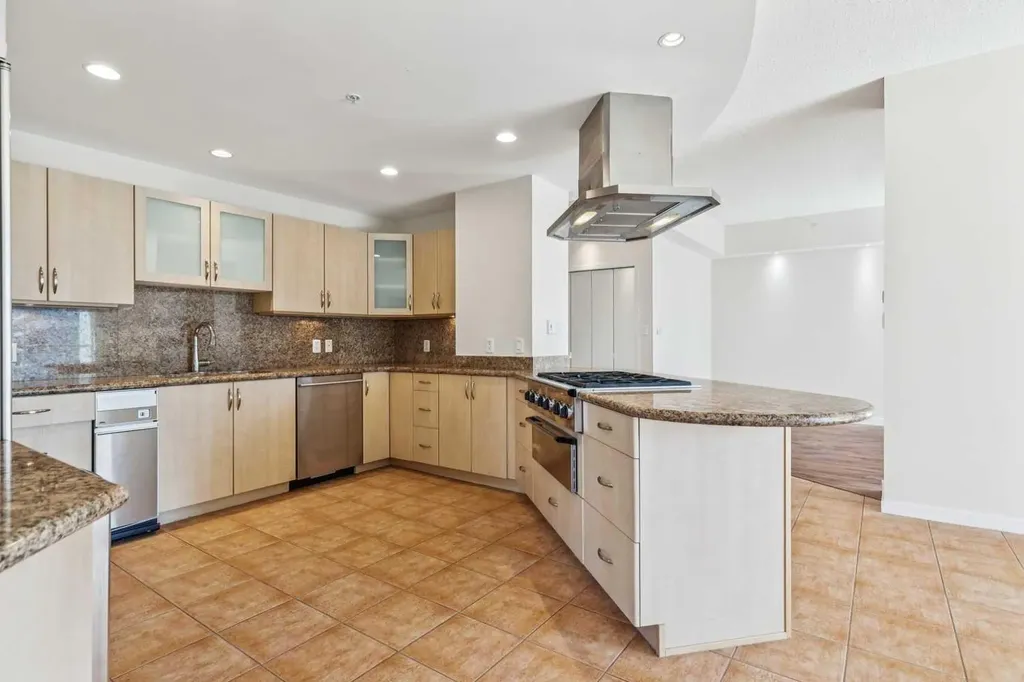 1108 6 Avenue SW Calgary AB T2P5K1