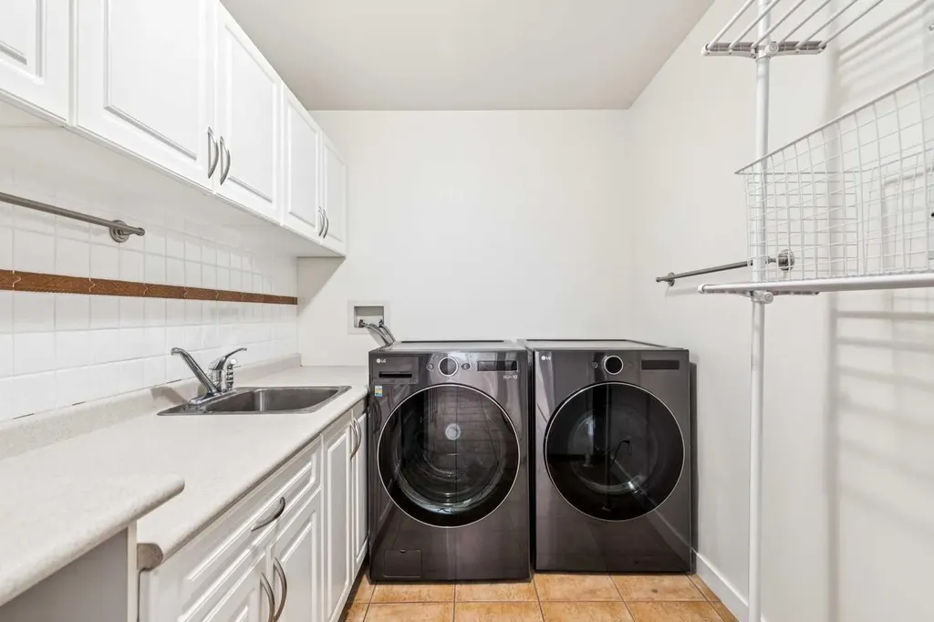 1108 6 Avenue SW Calgary AB T2P5K1