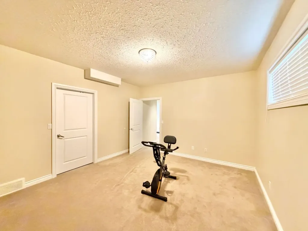 42 A Red Deer Avenue Drumheller AB T0J2E0