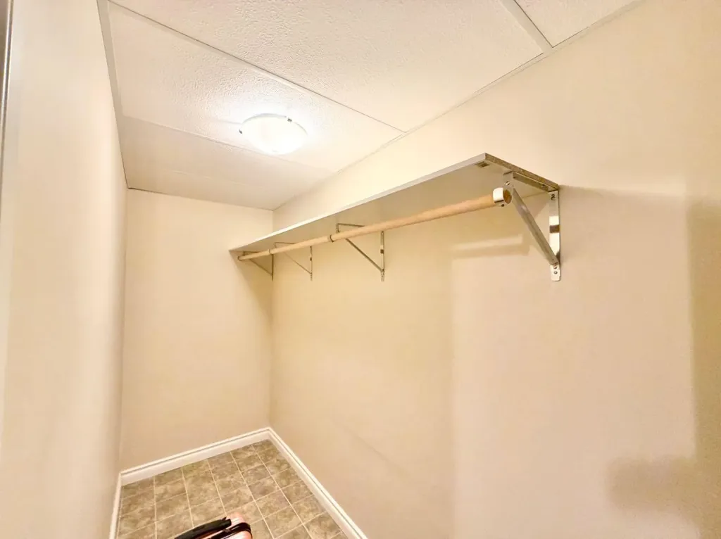 42 A Red Deer Avenue Drumheller AB T0J2E0