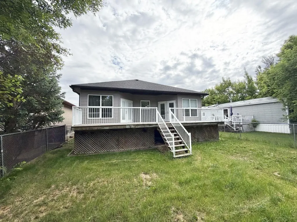 42 A Red Deer Avenue Drumheller AB T0J2E0