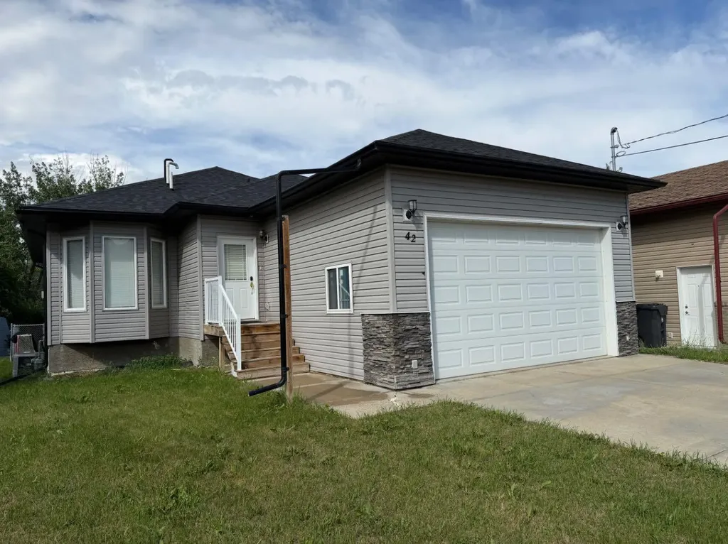 42 A Red Deer Avenue Drumheller AB T0J2E0