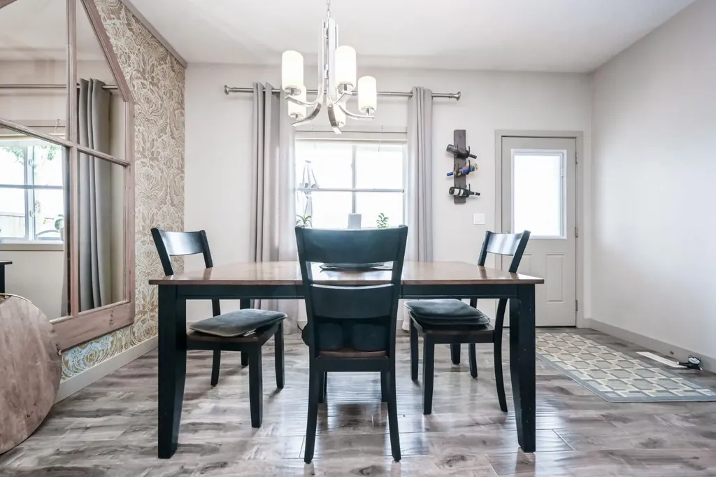 6902 115b Street Grande Prairie AB T8W 0J1