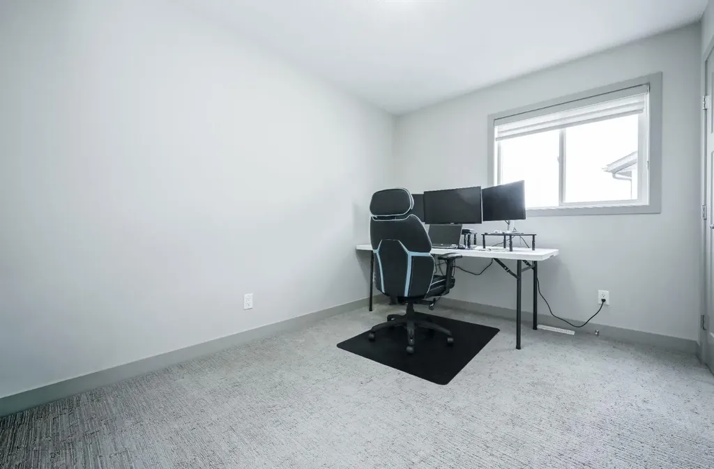 6902 115b Street Grande Prairie AB T8W 0J1