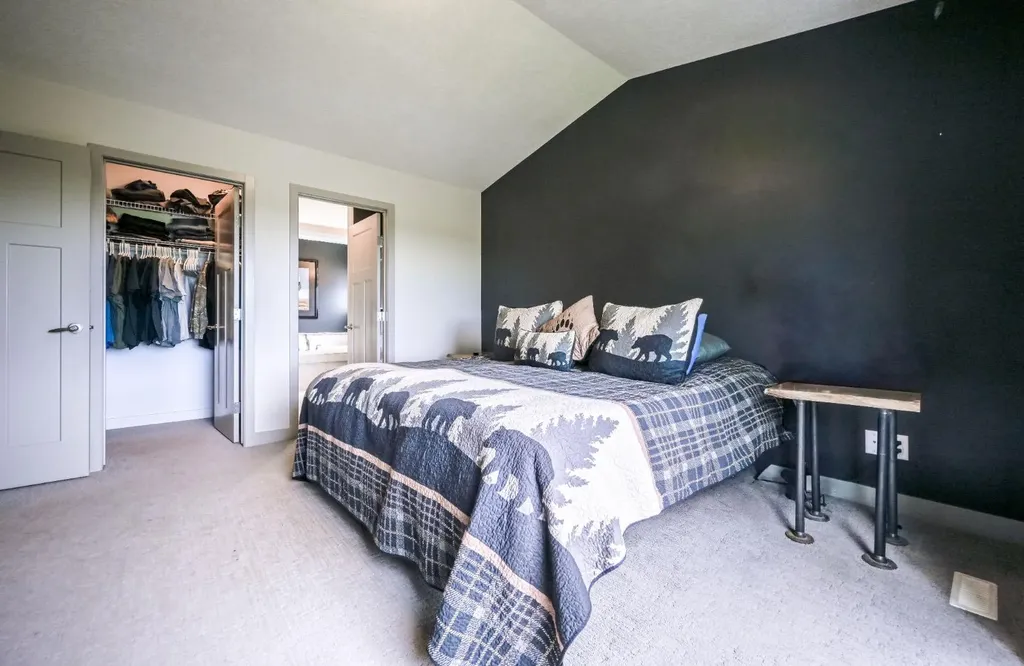 6902 115b Street Grande Prairie AB T8W 0J1