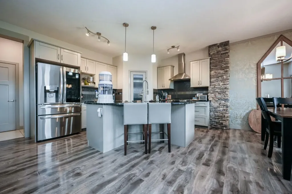 6902 115b Street Grande Prairie AB T8W 0J1
