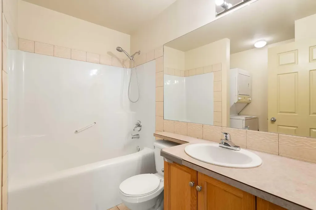 1507 Centre A Street NE Calgary AB T2E 2Z8