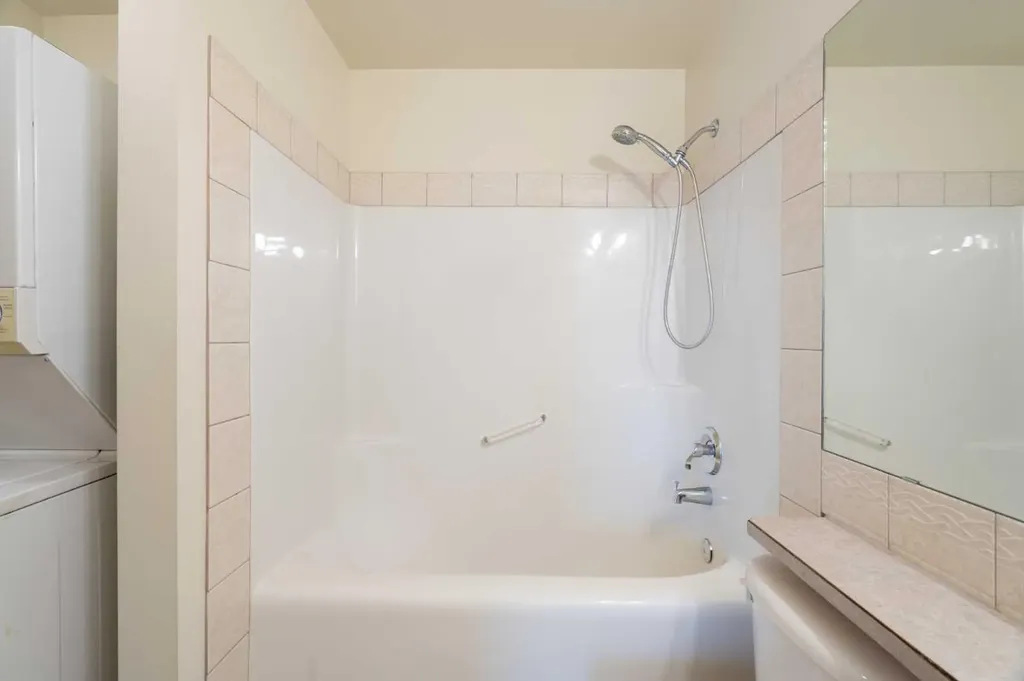 1507 Centre A Street NE Calgary AB T2E 2Z8