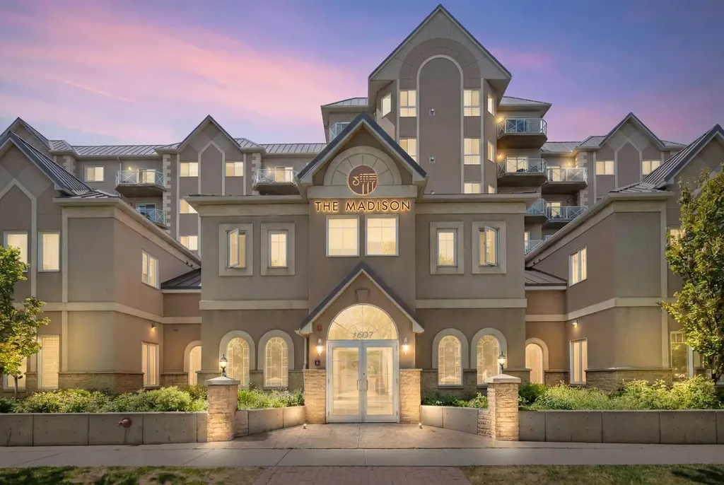 1507 Centre A Street NE Calgary AB T2E 2Z8