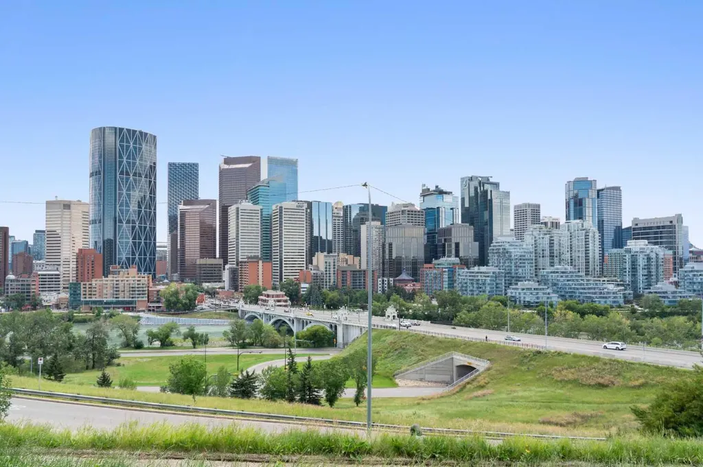 1507 Centre A Street NE Calgary AB T2E 2Z8