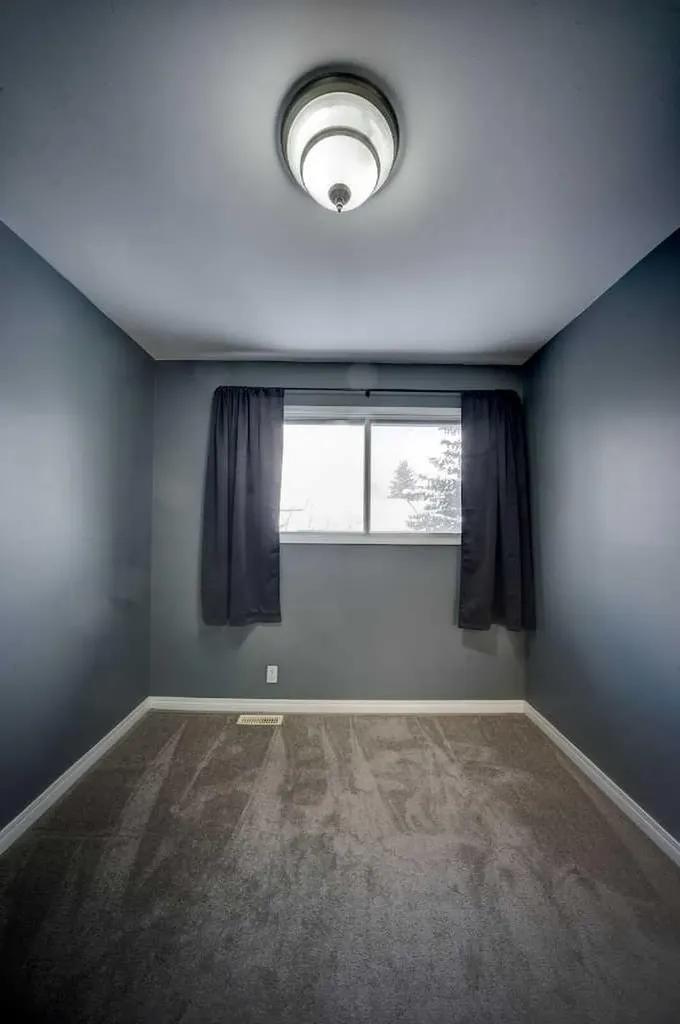 380 Bermuda Drive NW Calgary AB T3K 2B2