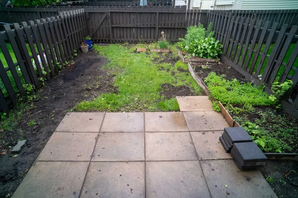 380 Bermuda Drive NW Calgary AB T3K 2B2