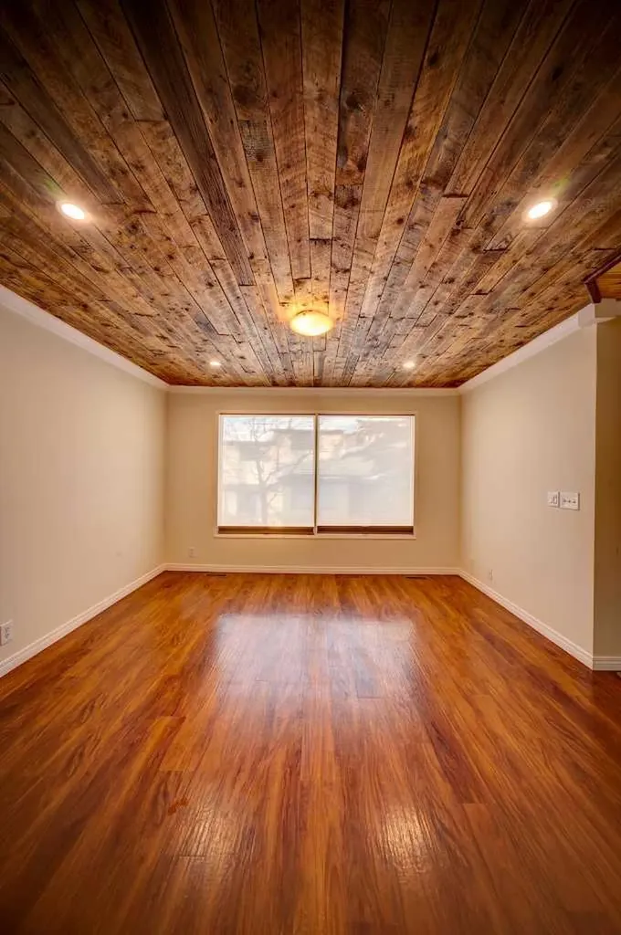 380 Bermuda Drive NW Calgary AB T3K 2B2