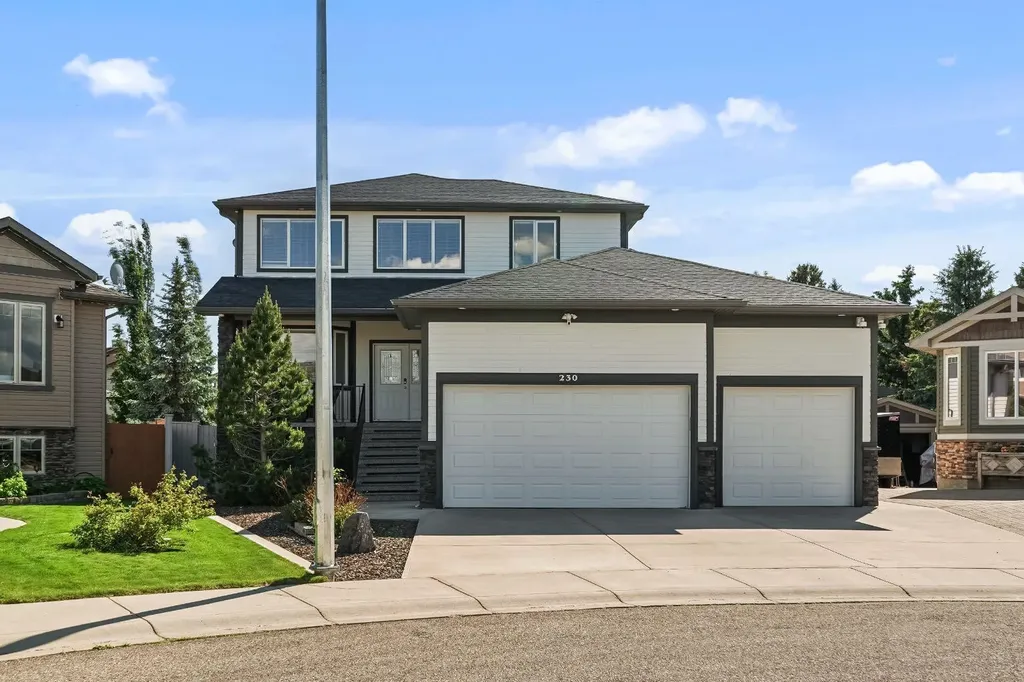 230 Couleesprings Grove S Lethbridge AB T1K 5P1