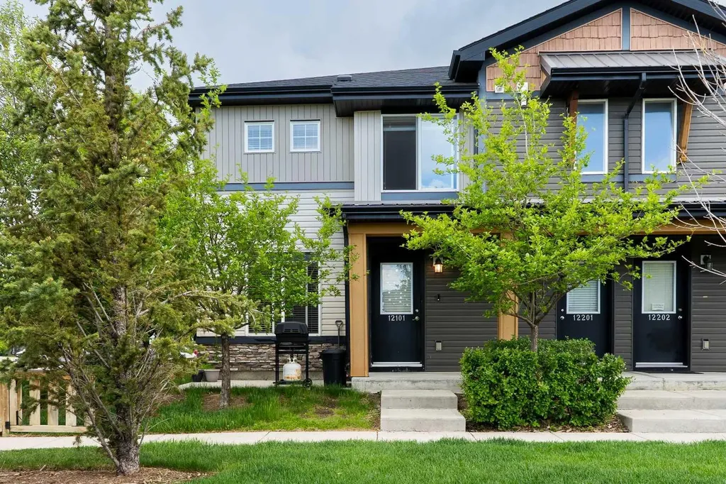2781 Chinook Winds Drive SW Airdrie AB T4B 3S5