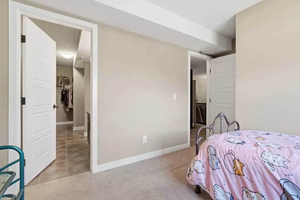 2781 Chinook Winds Drive SW Airdrie AB T4B 3S5