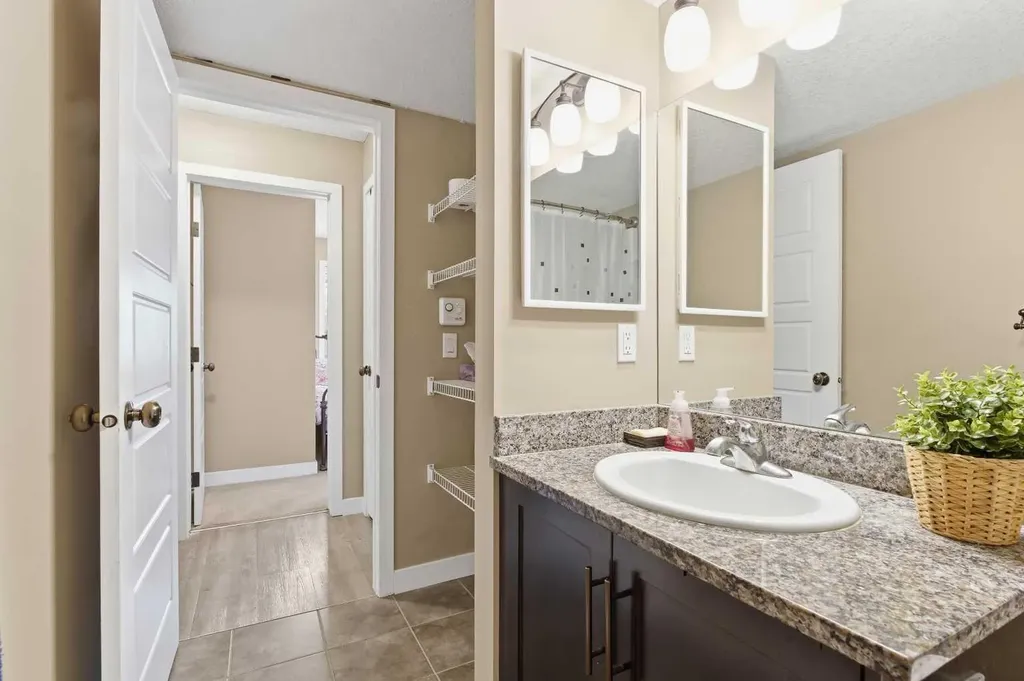 2781 Chinook Winds Drive SW Airdrie AB T4B 3S5