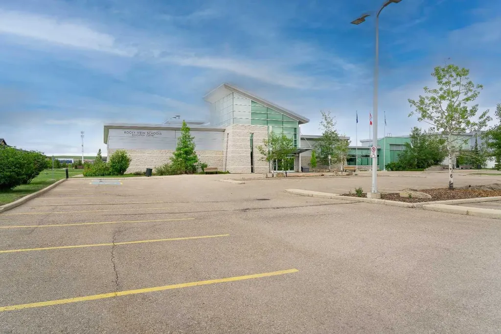 2781 Chinook Winds Drive SW Airdrie AB T4B 3S5