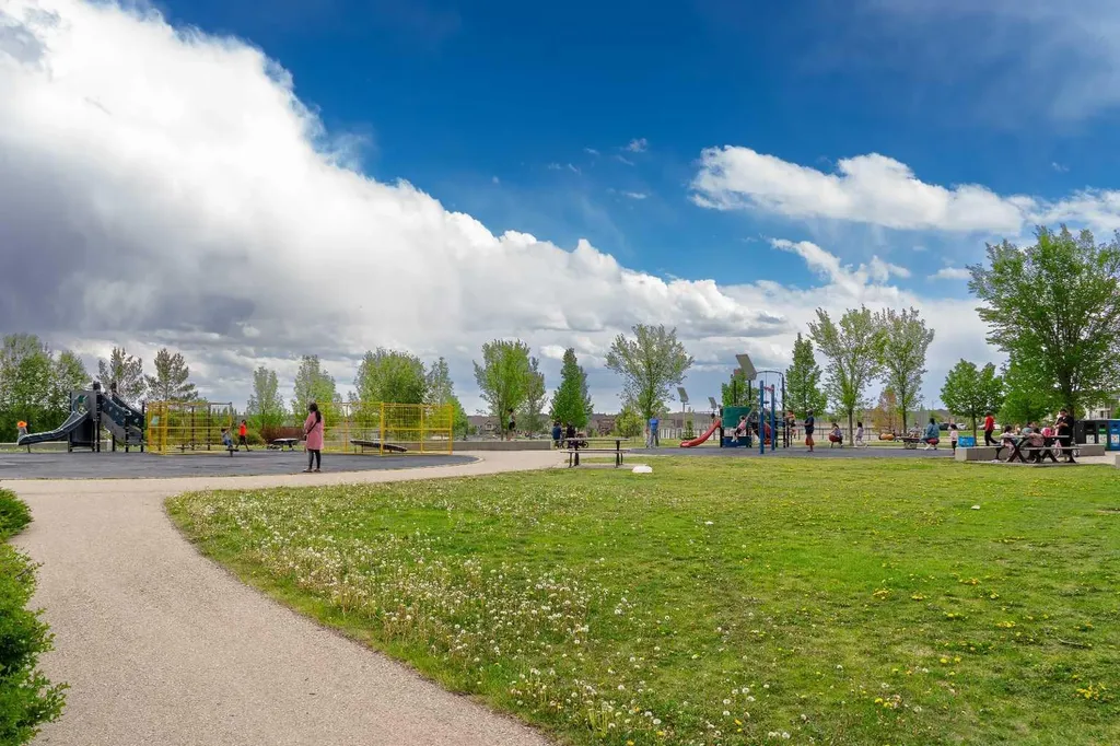 2781 Chinook Winds Drive SW Airdrie AB T4B 3S5