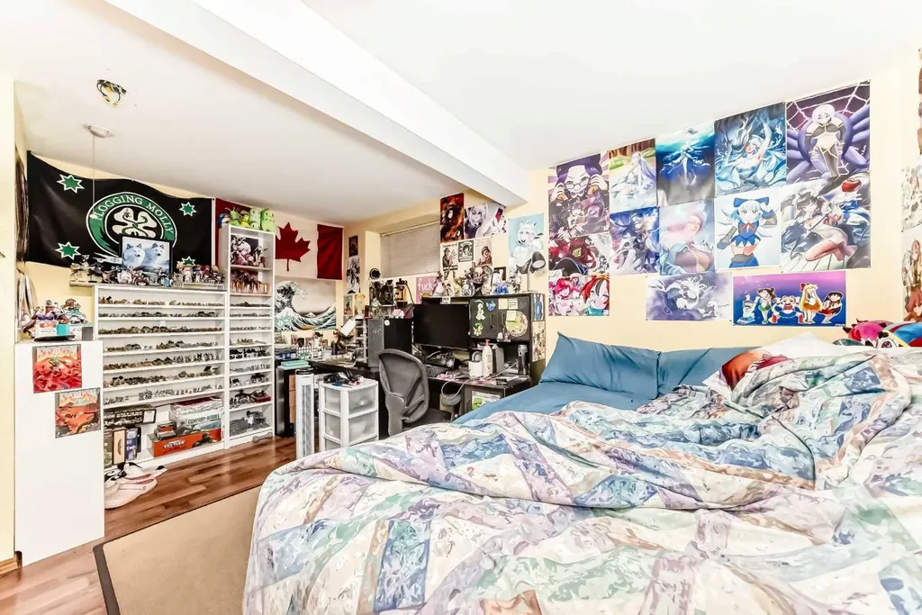 182 Somerglen Road SW Calgary AB T2Y 3V4