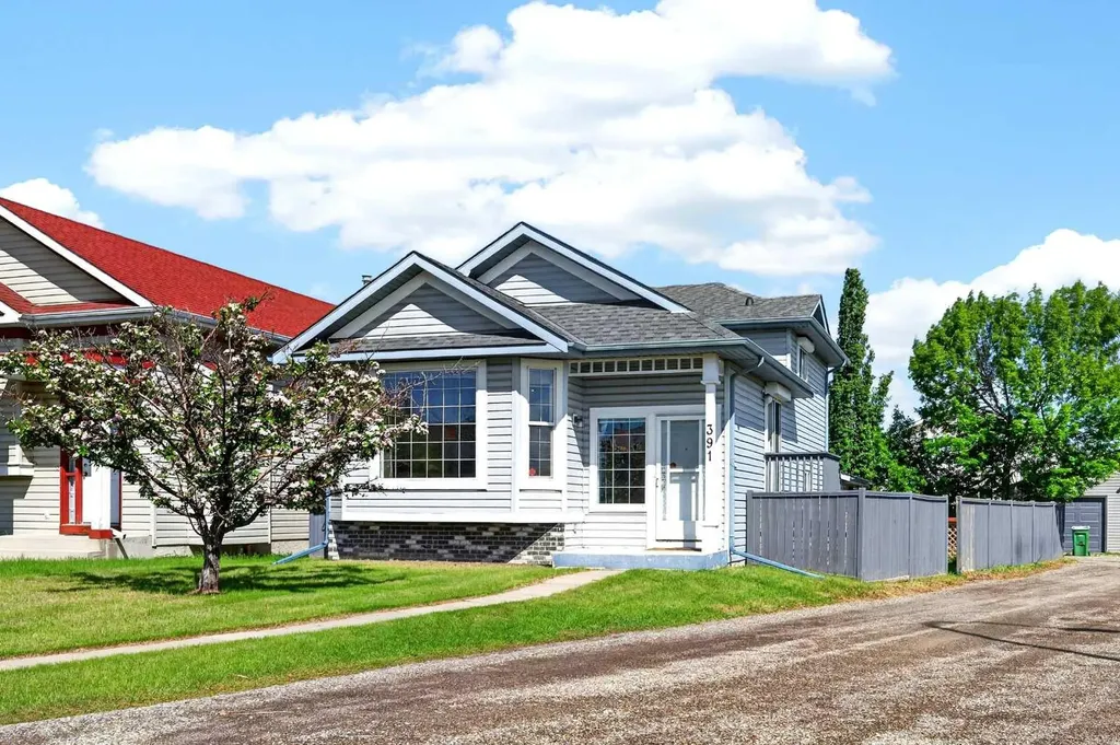 391 Country Hills Place NW Calgary AB T3K 4W6