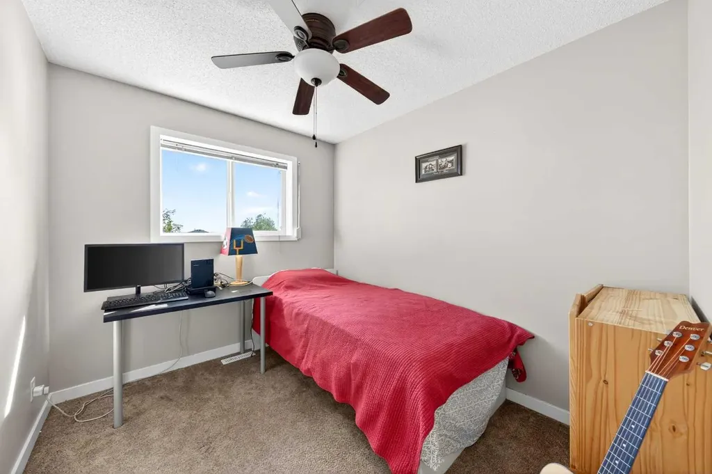391 Country Hills Place NW Calgary AB T3K 4W6