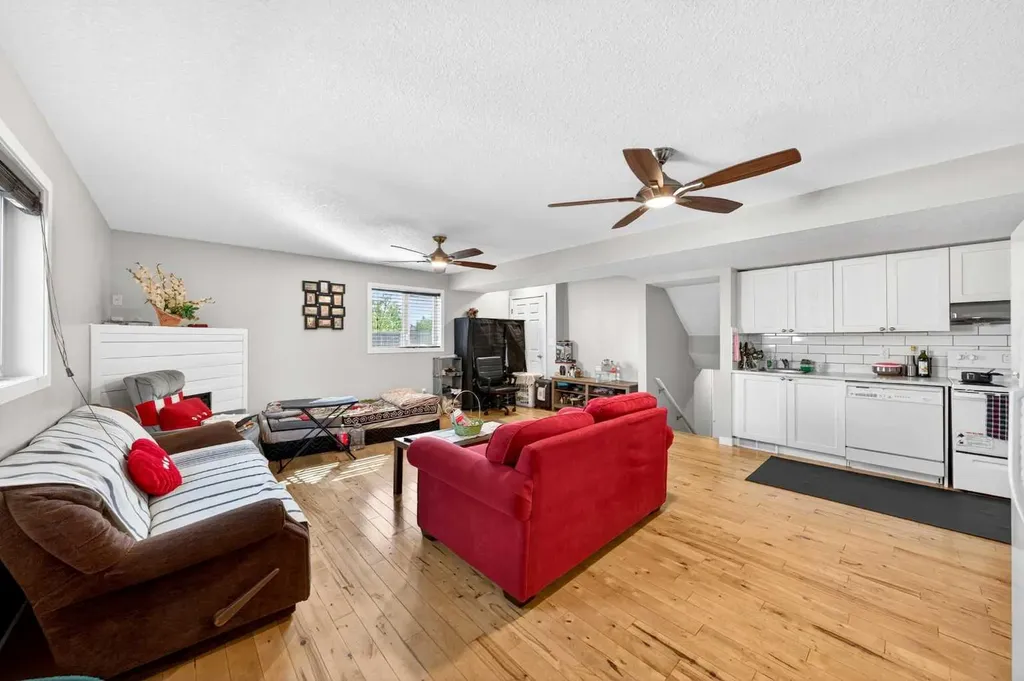391 Country Hills Place NW Calgary AB T3K 4W6